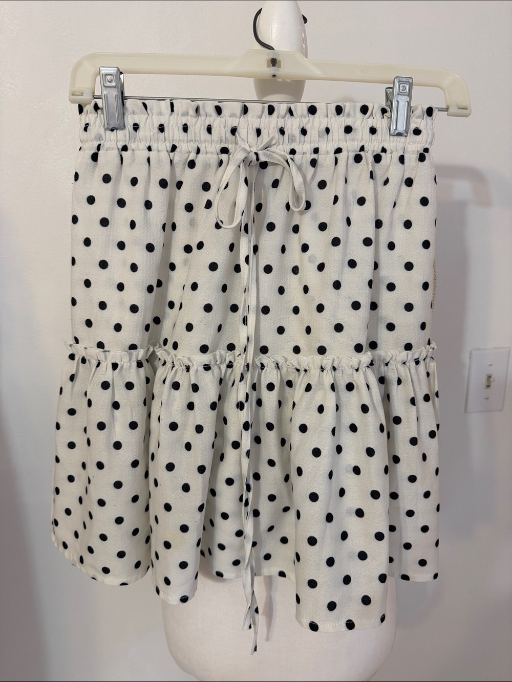 NWOT, Women's White Polka Dot Tiered Skater Skirt with Drawstring Sz sm